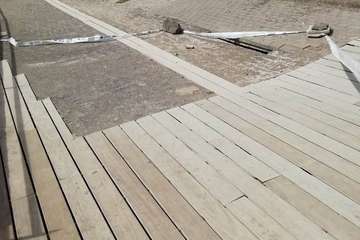 El extremo sur del paseo de Salinetas se desfonda por la falta de cuidados (Foto TA)